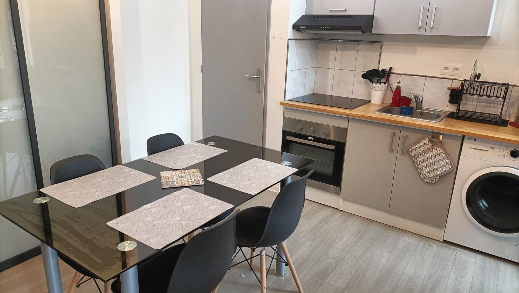 Appartement F1 en duplex coquelicot à Lamalou-les-Bains Extérieur photo